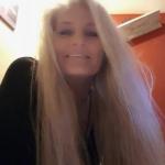 Reife Blondine von 58 Jahren sucht Sex. Bild