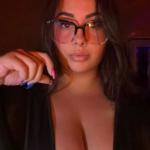 Luna, junges mollige Girl, mit XXL Busen.  Bild