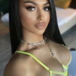 Karla, junger Teeny lässt sich auch in den Arschficken. Bild