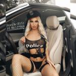 Deutsche Diana, blondes Feuer und deutsche Eleganz. Bild