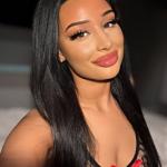 Gina mit heißen Titten will dich verwöhnen. Angebote sie-sucht-ihn