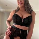 Erika, geile Kurven & versaute Busen-Nixe. Bild