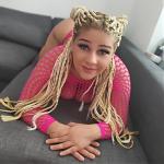 Lass mich deine Anal-Queen sein. Angebote sie-sucht-ihn
